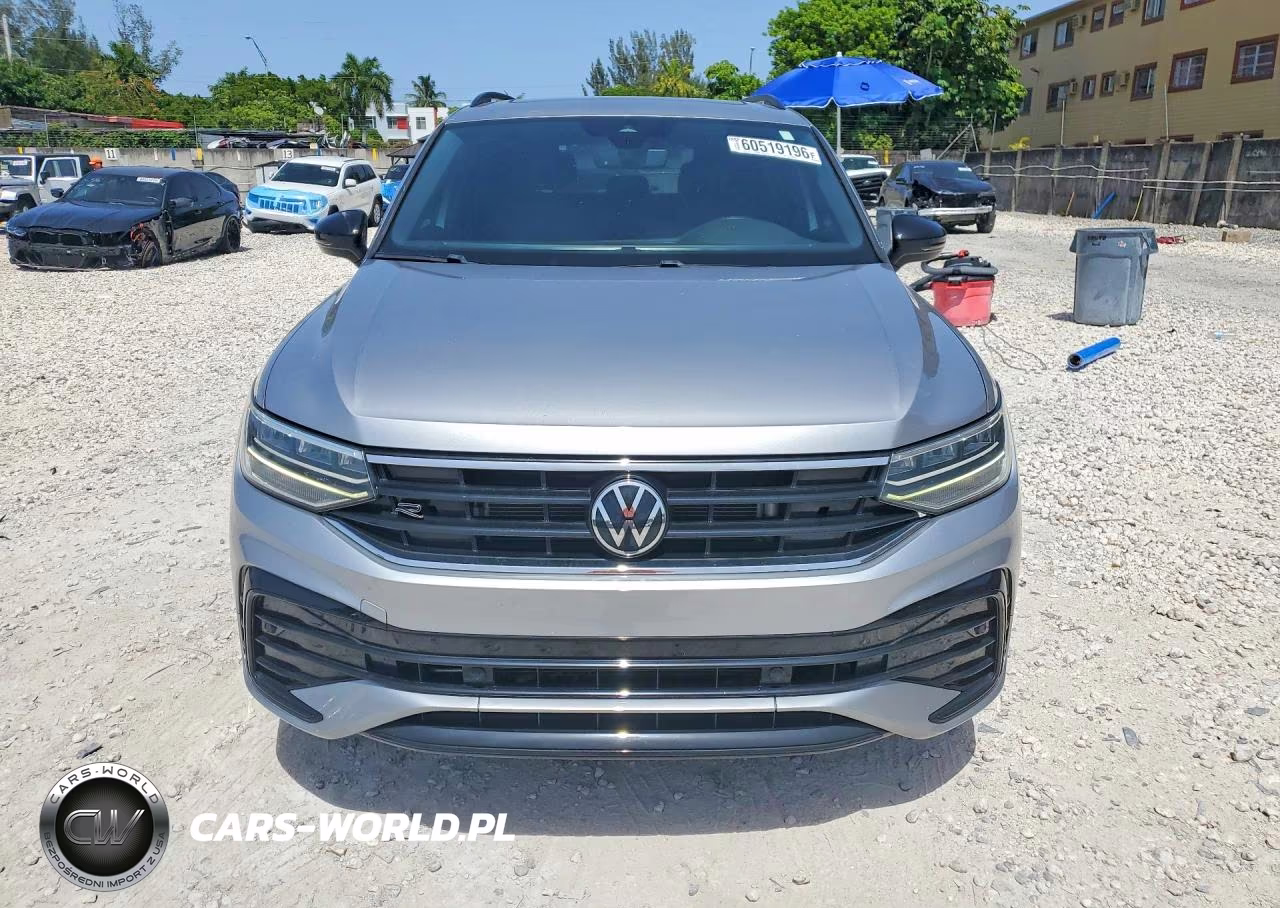 2023 Volkswagen Tiguan Se R-Line Black VIN:3VVCB7AX4PM113664 - 5