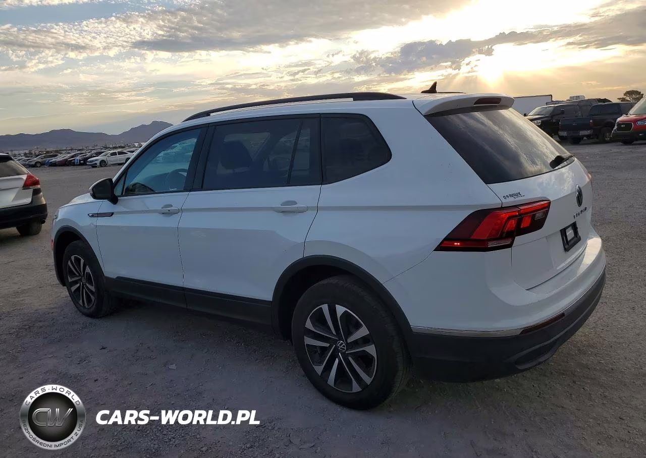 VOLKSWAGEN TIGUAN S VIN:3VV1B7AXXNM071828 - 2