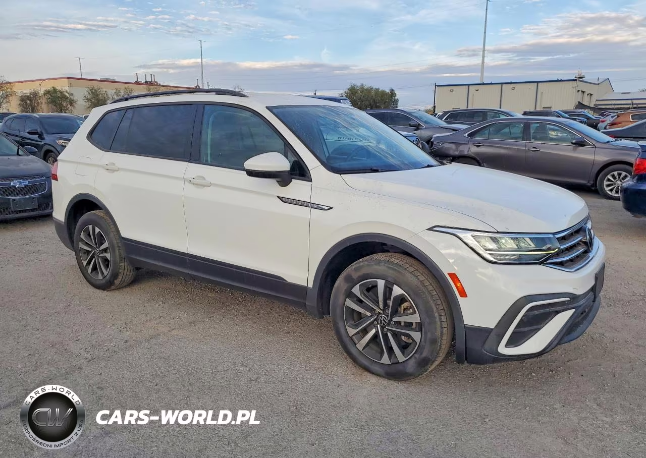 VOLKSWAGEN TIGUAN S VIN:3VV1B7AXXNM071828 - 4
