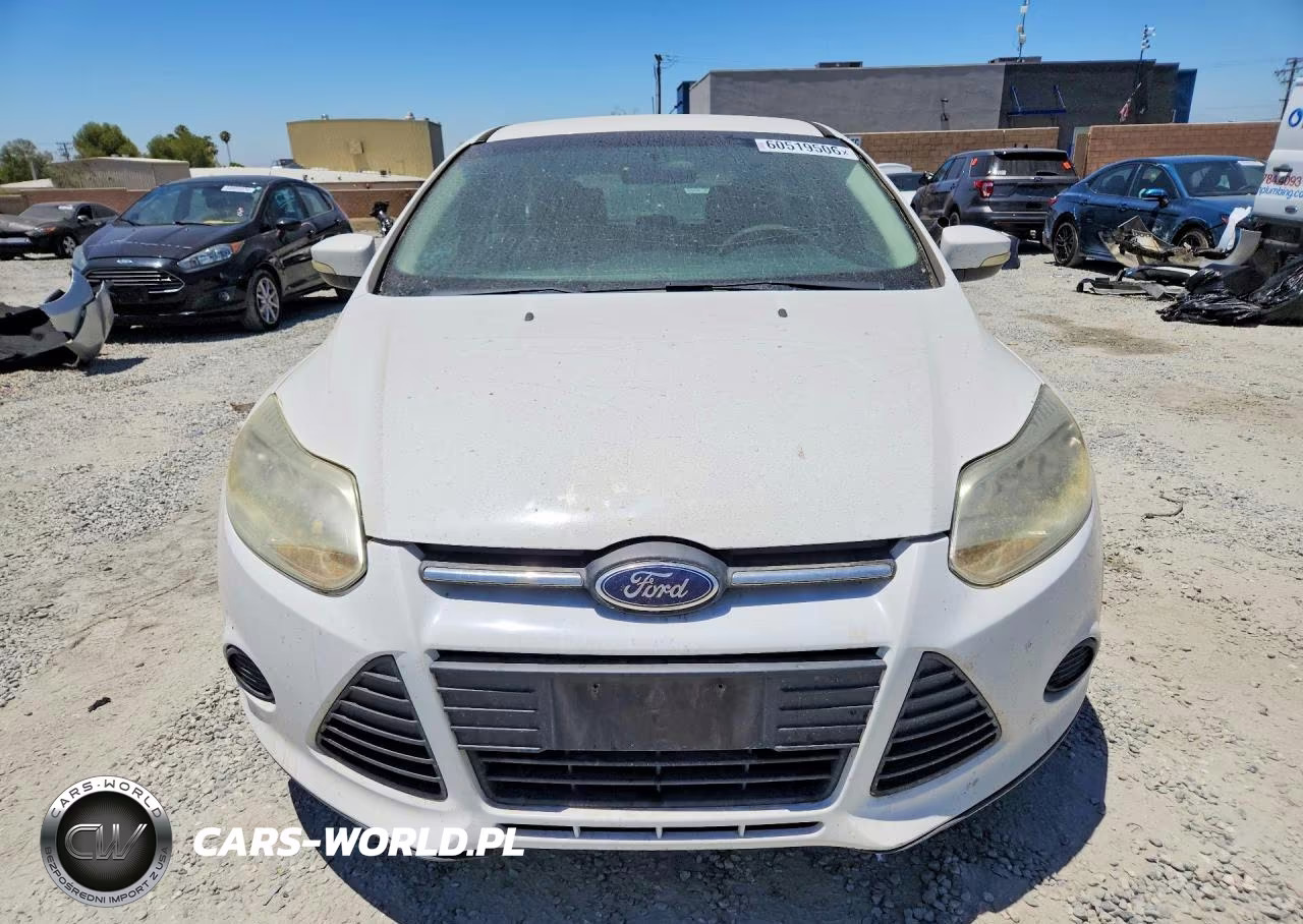 2014 Ford Focus Se VIN:1FADP3K21EL123685 - 5