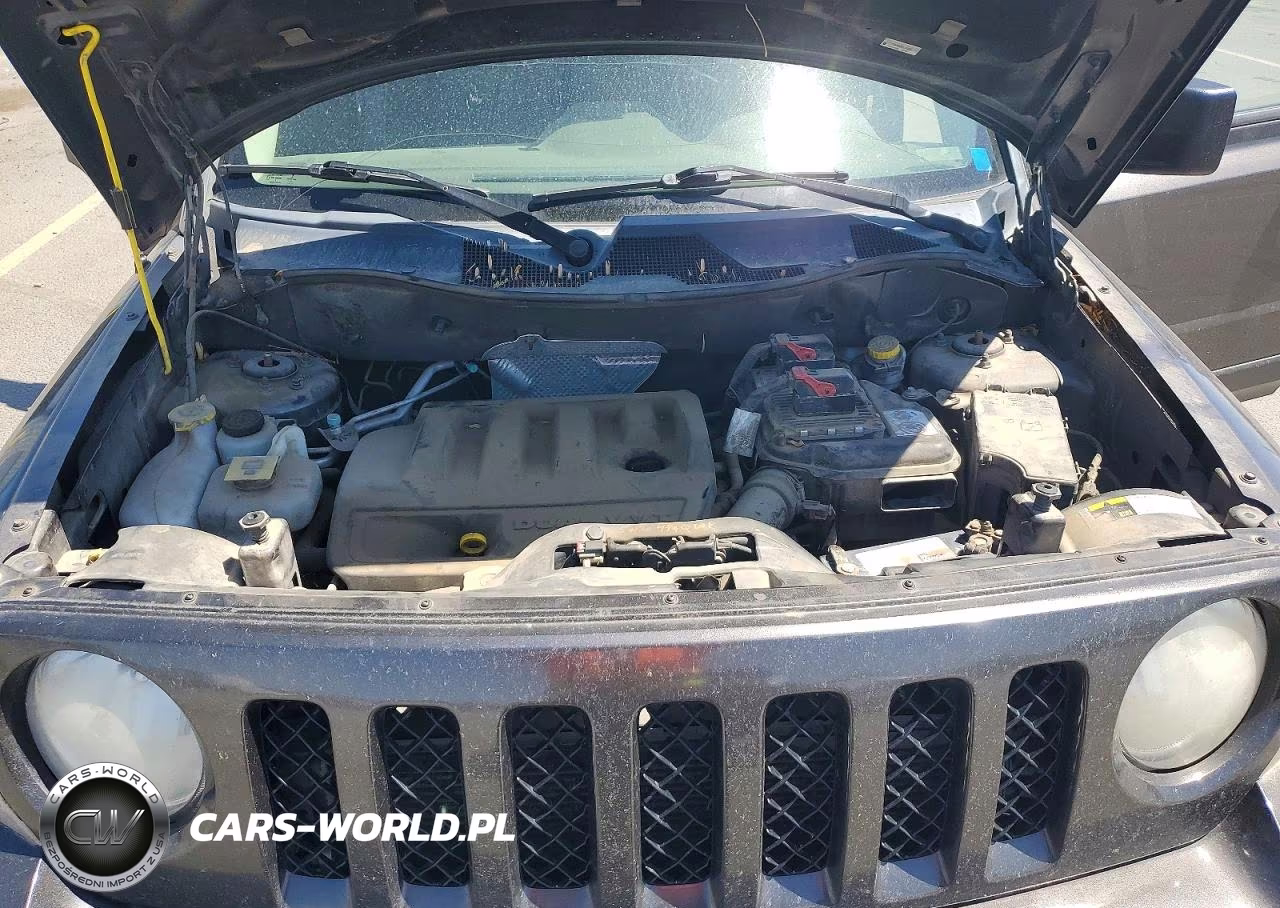 2014 Jeep Patriot Latitude VIN:1C4NJRFBXED744463 - 12