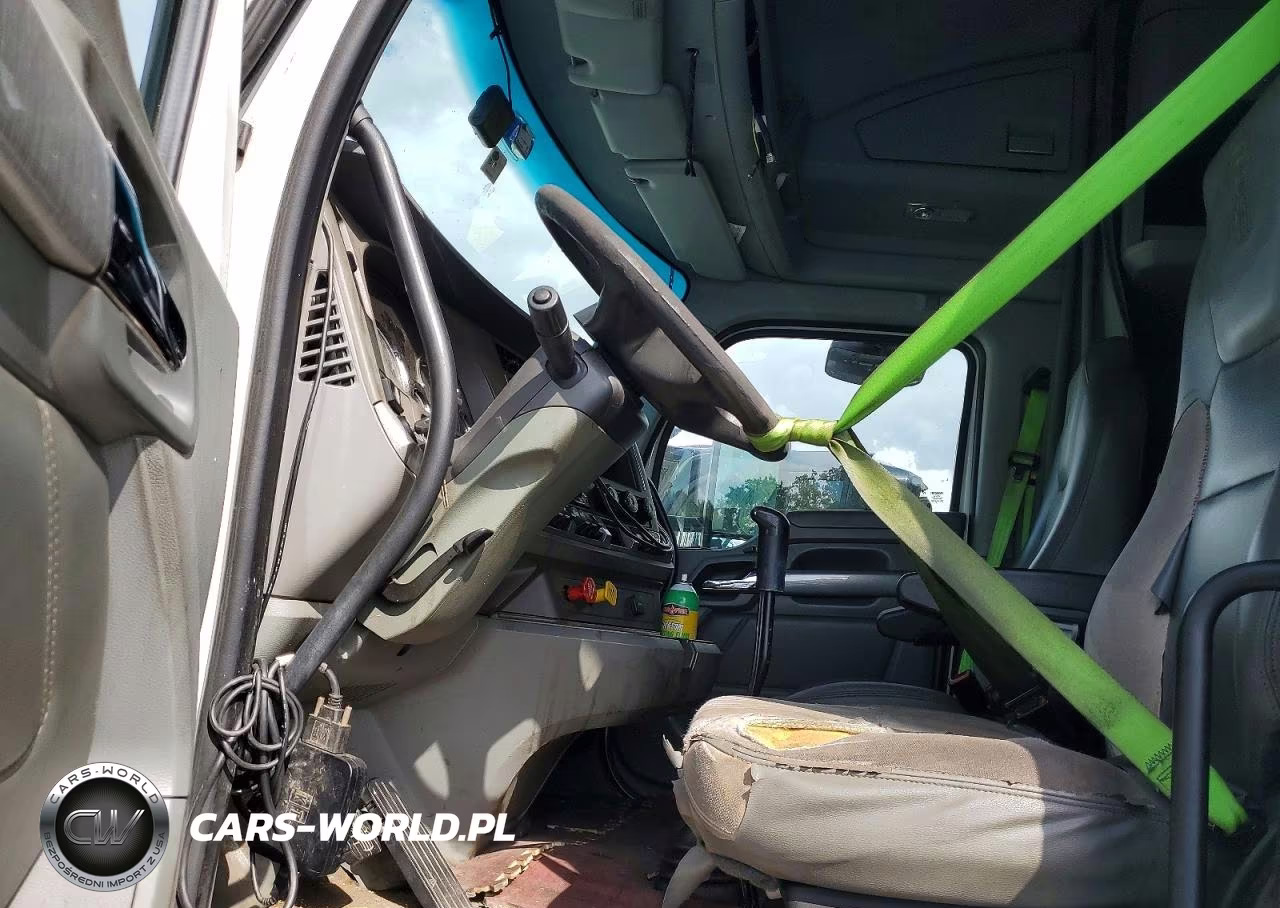 2015 Kenworth Construction T680 VIN:1XKYDP9X1FJ454149 - 7