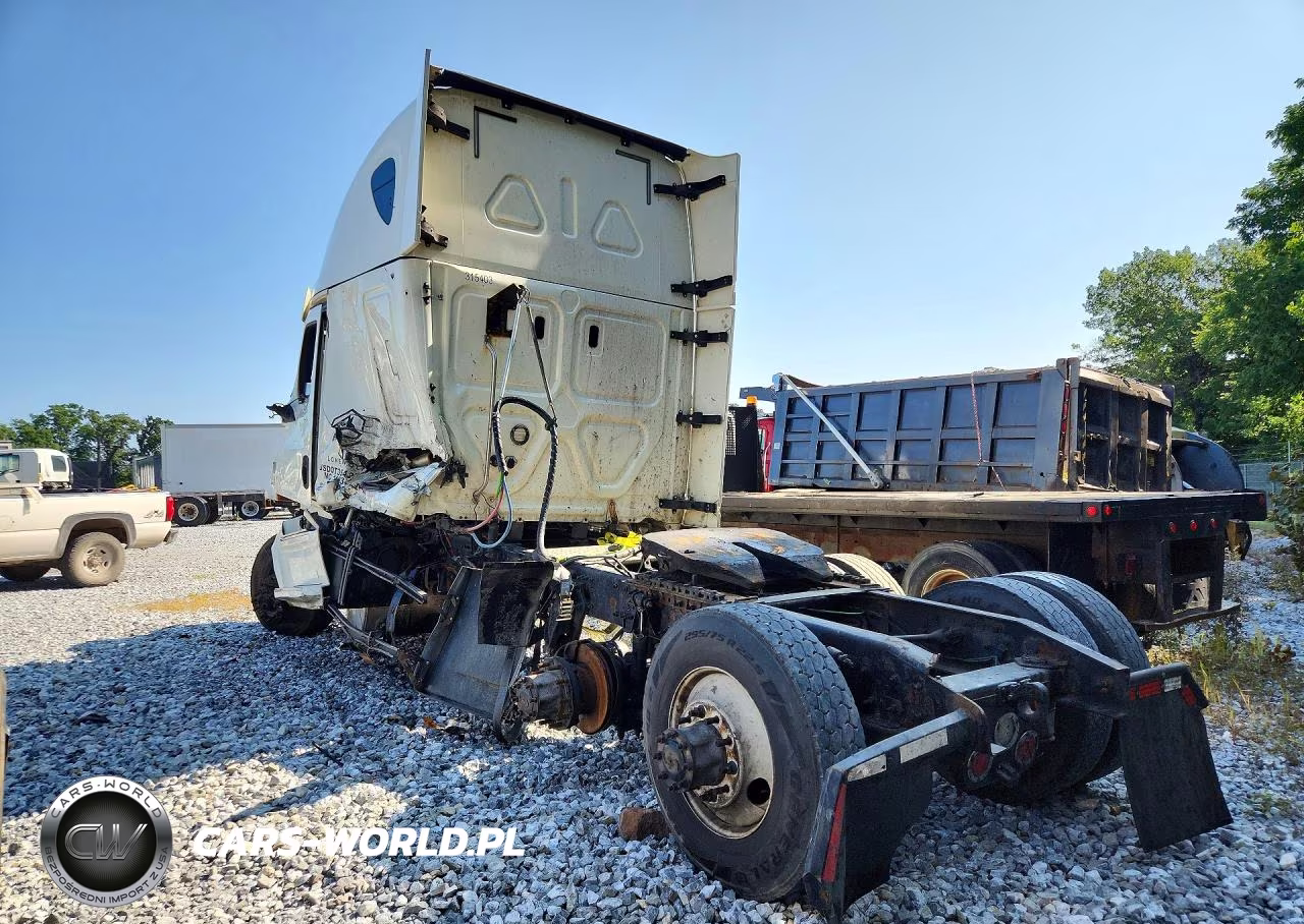 2018 Freightliner Cascadia 126" Sleeper Cab Semi Truck VIN:3AKJHHDR8JSJR0230 - 2