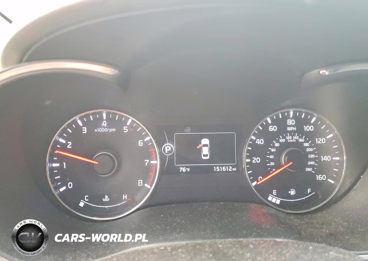 2018 Kia Forte S VIN:3KPFL4A73JE180720 - 9
