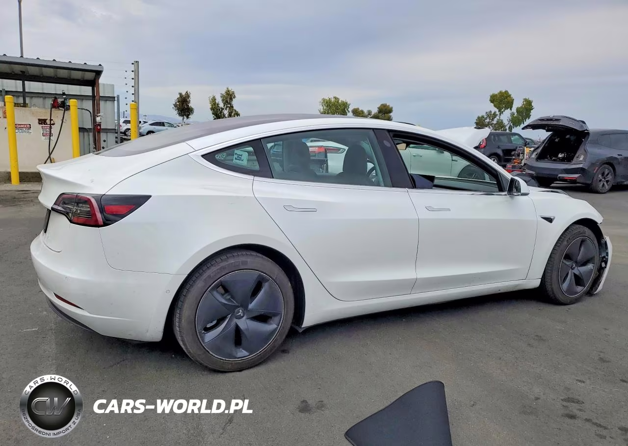 2018 Tesla Model 3 VIN:5YJ3E1EA5JF162330 - 3