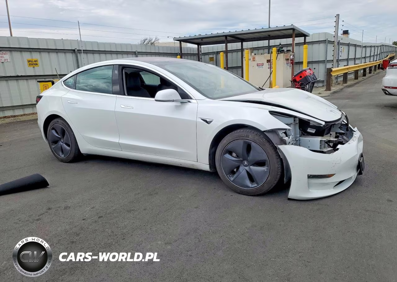 2018 Tesla Model 3 VIN:5YJ3E1EA5JF162330 - 4