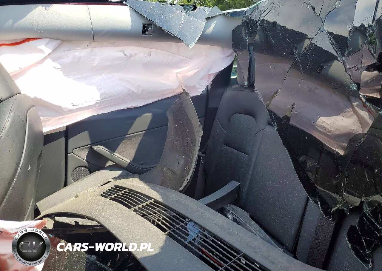 2023 Tesla Model Y VIN:7SAYGDEE2PA127905 - 10