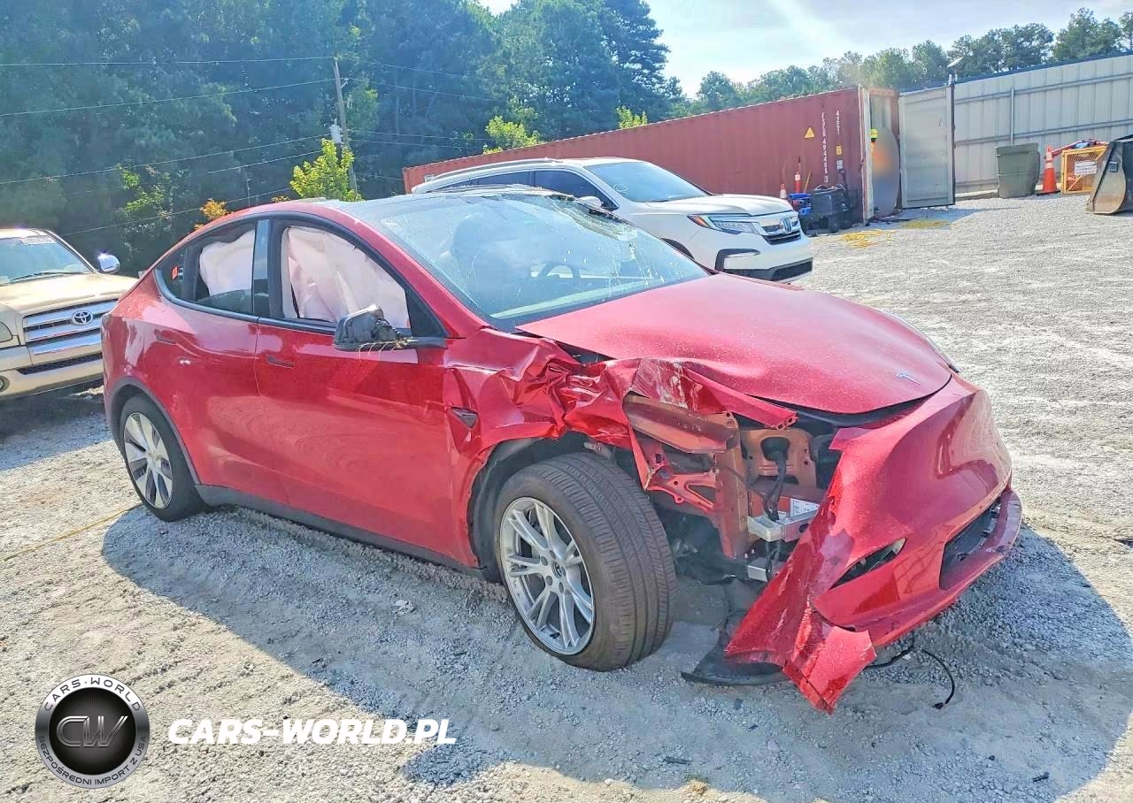 2023 Tesla Model Y VIN:7SAYGDEE2PA127905 - 4