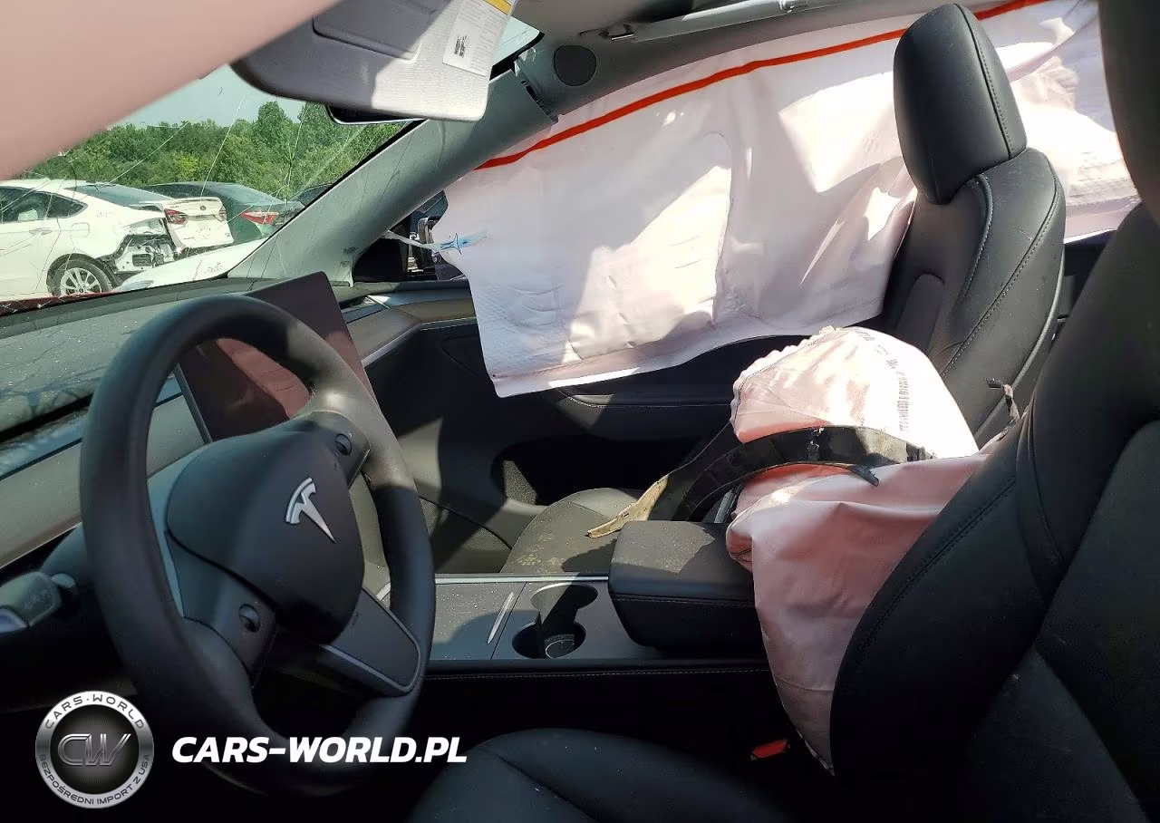 2023 Tesla Model Y VIN:7SAYGDEE2PA127905 - 7