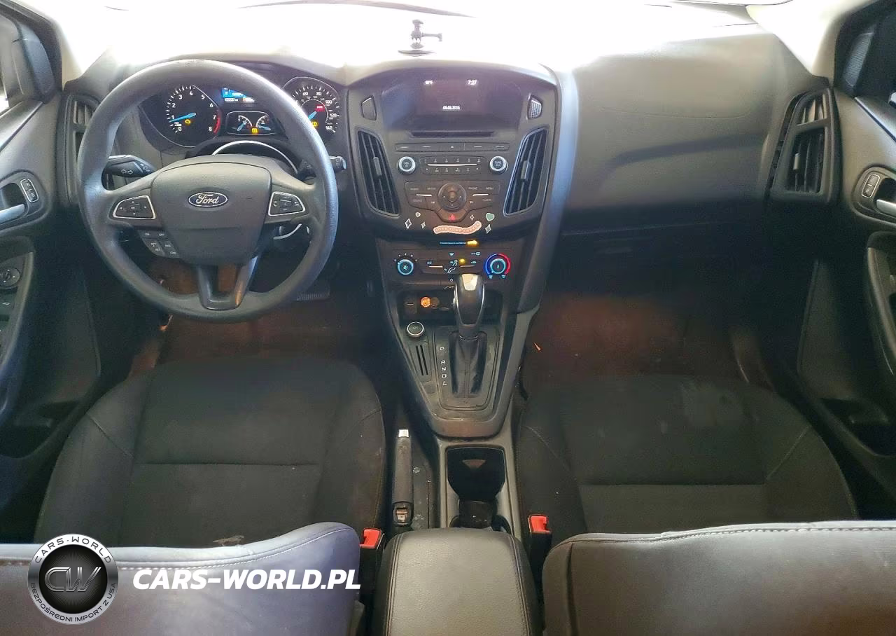 2015 Ford Focus Se VIN:1FADP3K21FL338582 - 8