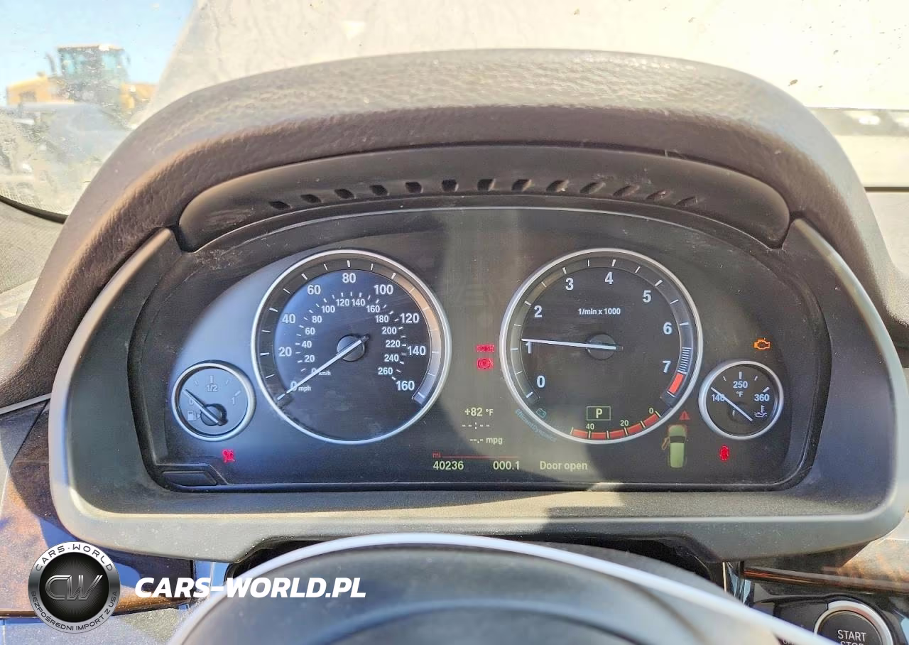 BMW X5 XDRIVE3 VIN:5UXKR0C55E0H20344 - 9