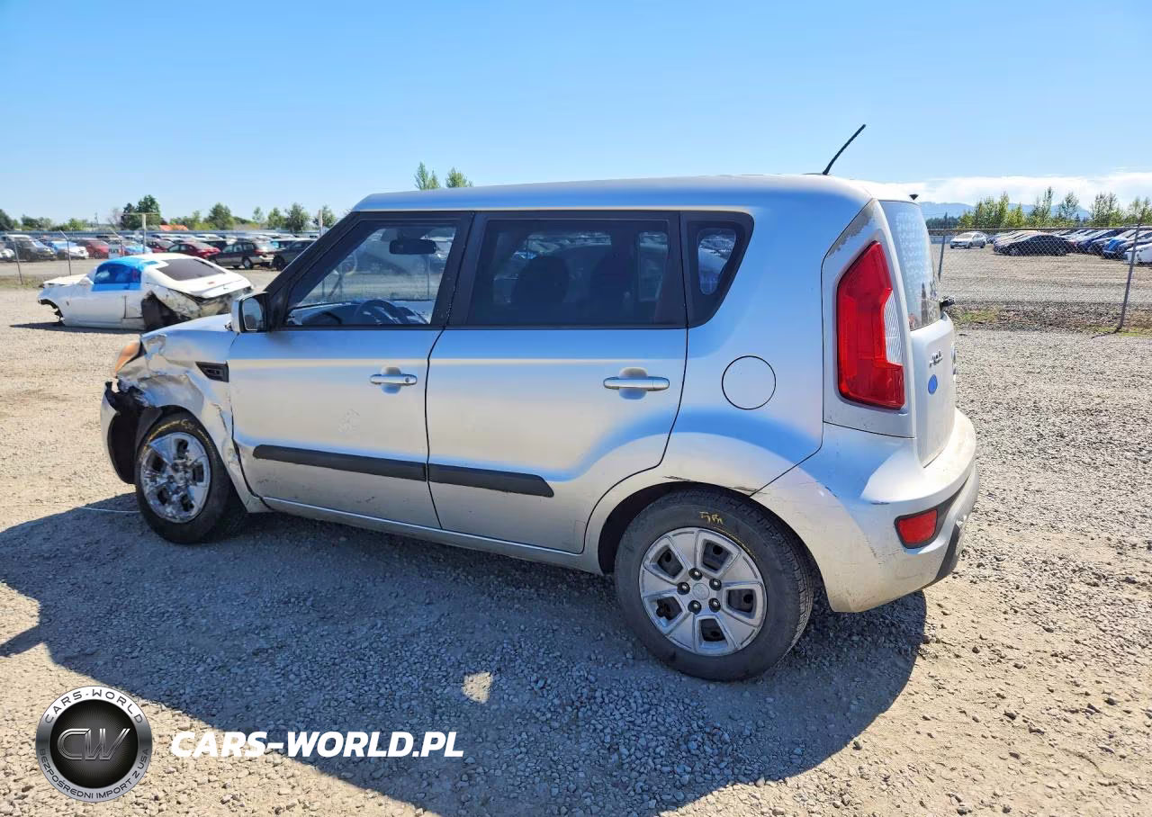 2013 Kia Soul Base VIN:KNDJT2A56D7774932 - 2