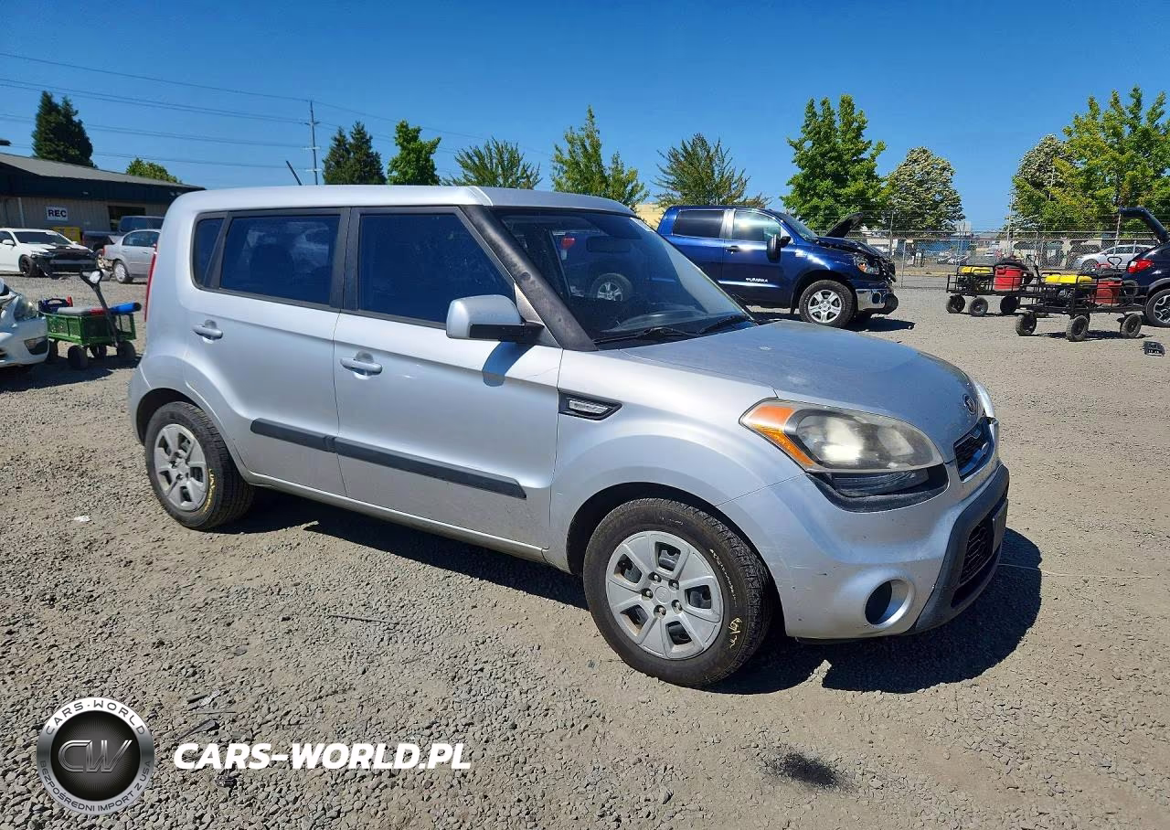 2013 Kia Soul Base VIN:KNDJT2A56D7774932 - 4