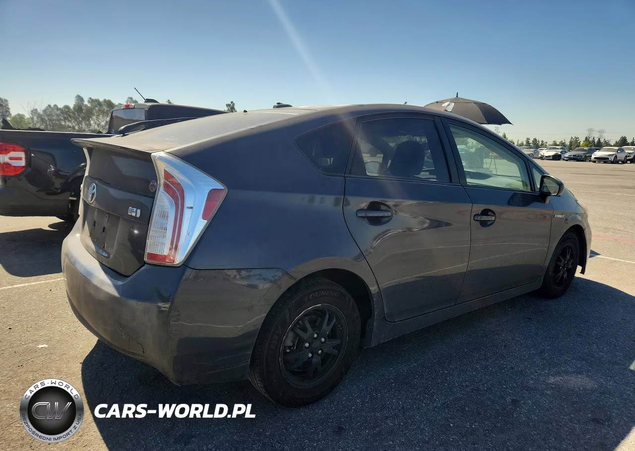 2013 Toyota Prius Three VIN:JTDKN3DUXD1673094 - 3