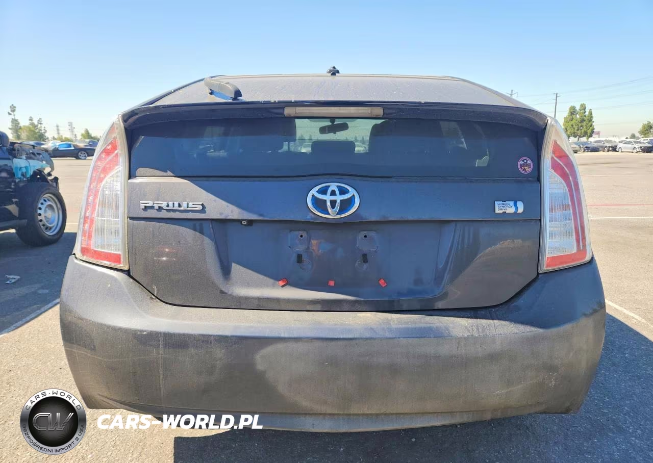 2013 Toyota Prius Three VIN:JTDKN3DUXD1673094 - 6