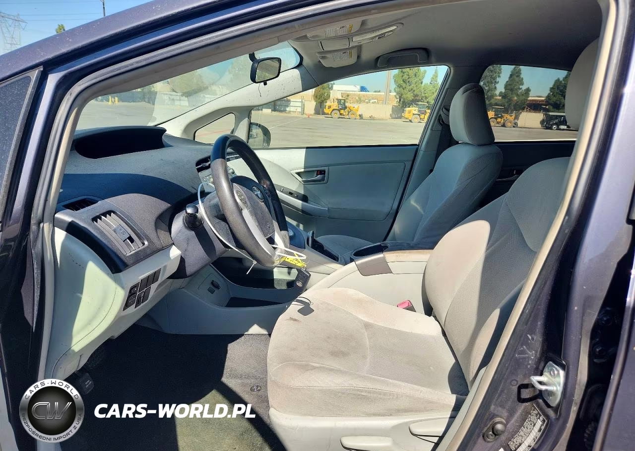 2013 Toyota Prius Three VIN:JTDKN3DUXD1673094 - 7