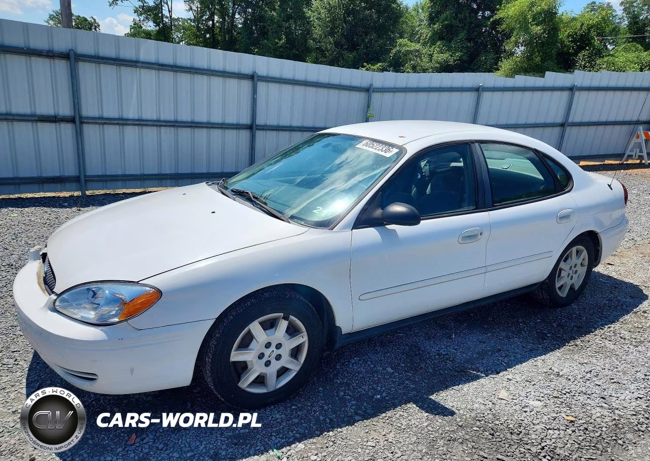 2005 Ford Taurus Se