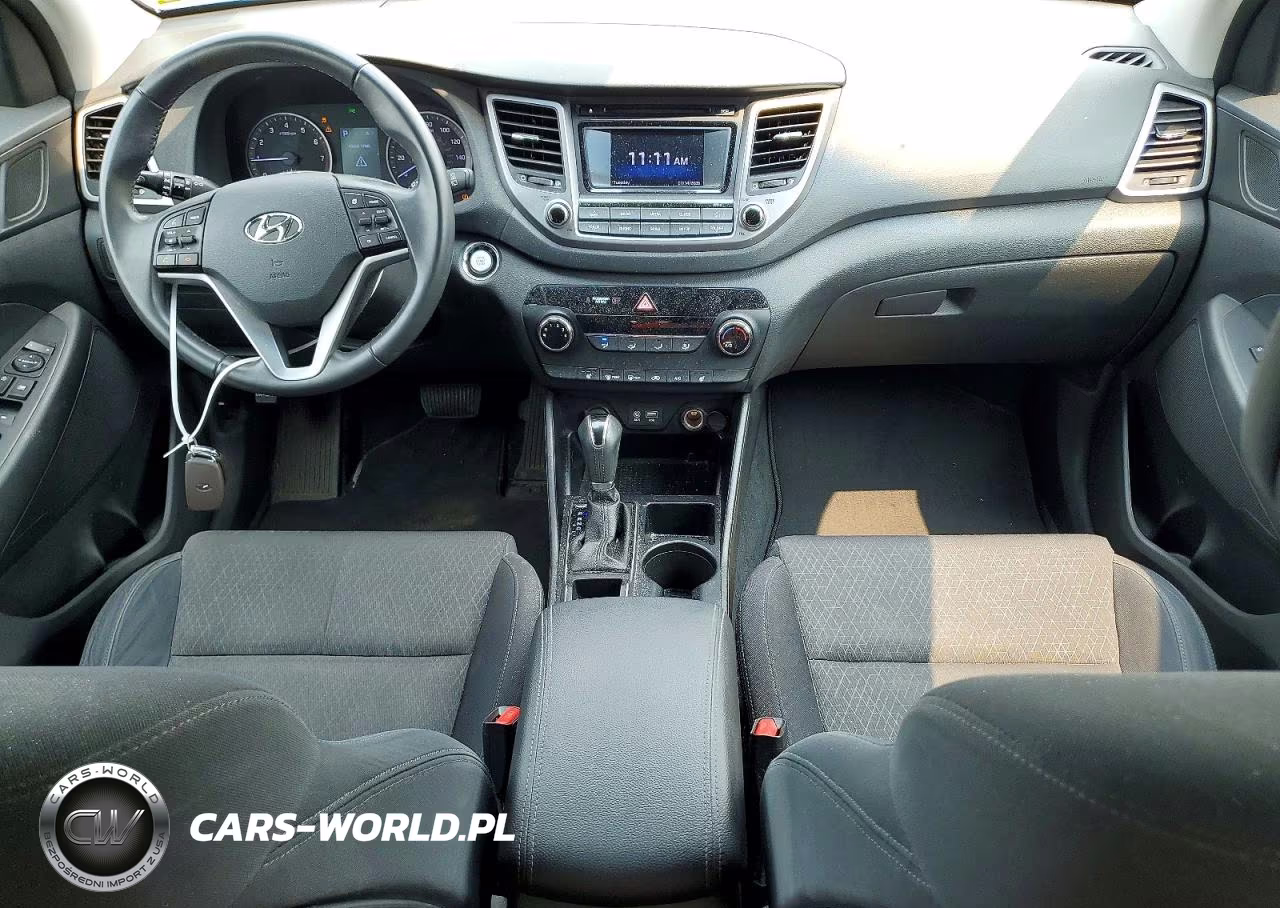 2017 Hyundai Tucson Sport VIN:KM8J33A27HU352215 - 8
