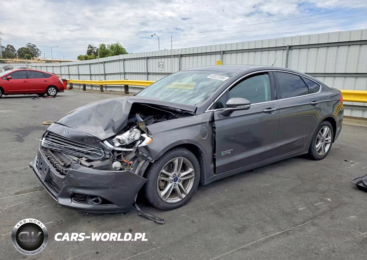 2016 Ford Fusion Titanium Phev – zdjęcie 1 z 12