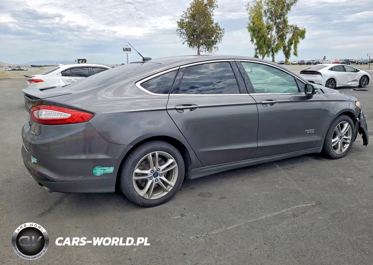 2016 Ford Fusion Titanium Phev VIN:3FA6P0SU4GR241808 - 3