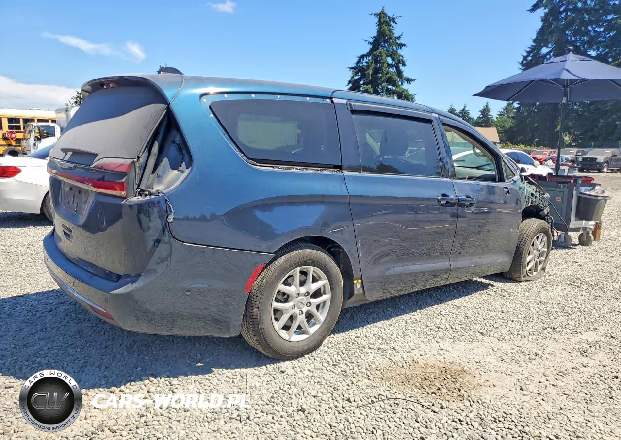 2024 Chrysler Pacifica Touring L VIN:2C4RC1BG1RR199853 - 3