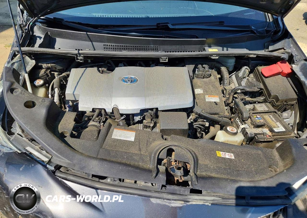 2018 Toyota Prius Four VIN:JTDKARFU6J3056044 - 11