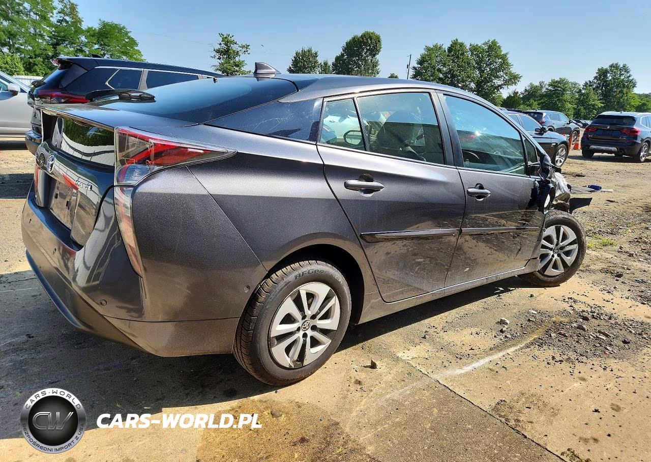 2018 Toyota Prius Four VIN:JTDKARFU6J3056044 - 3