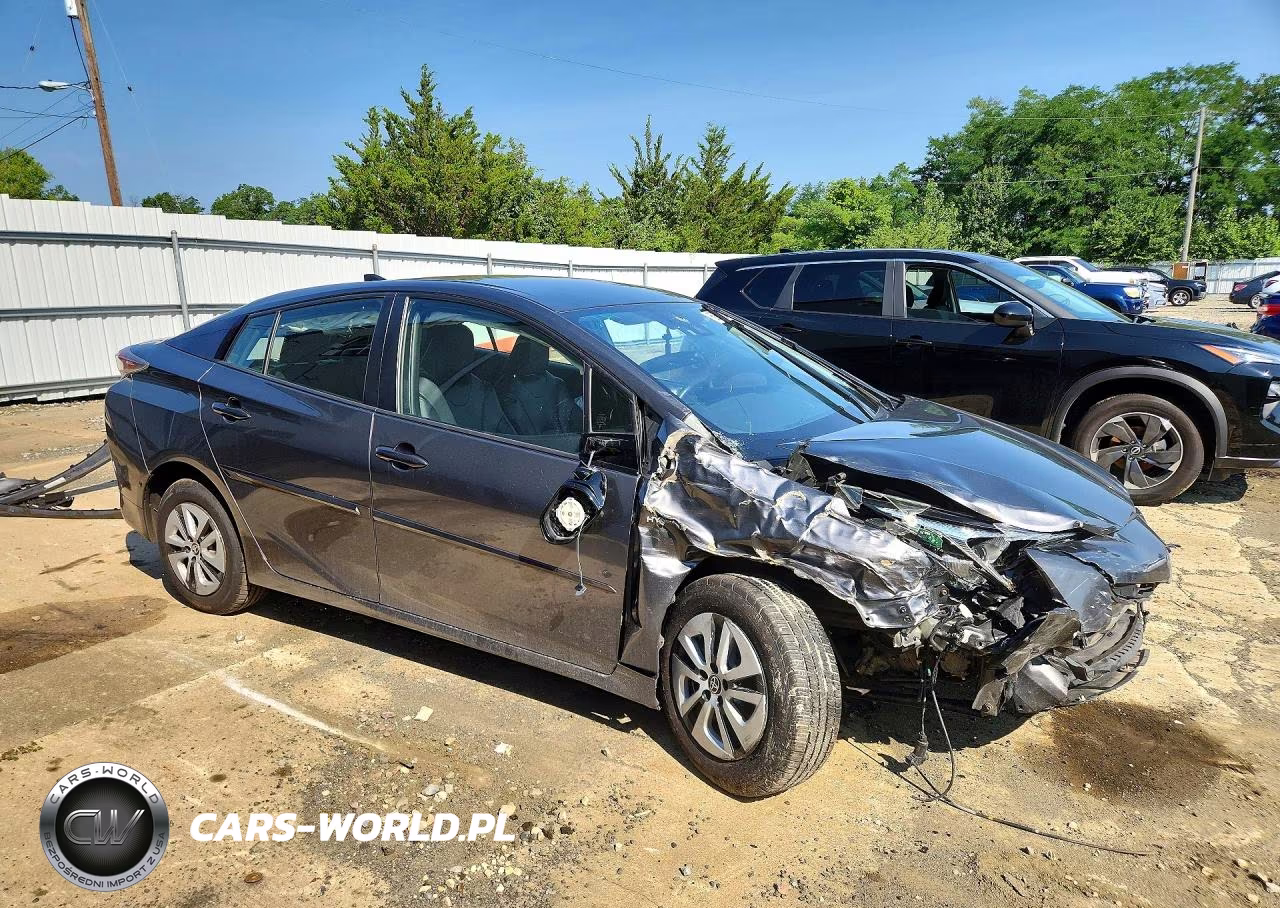 2018 Toyota Prius Four VIN:JTDKARFU6J3056044 - 4