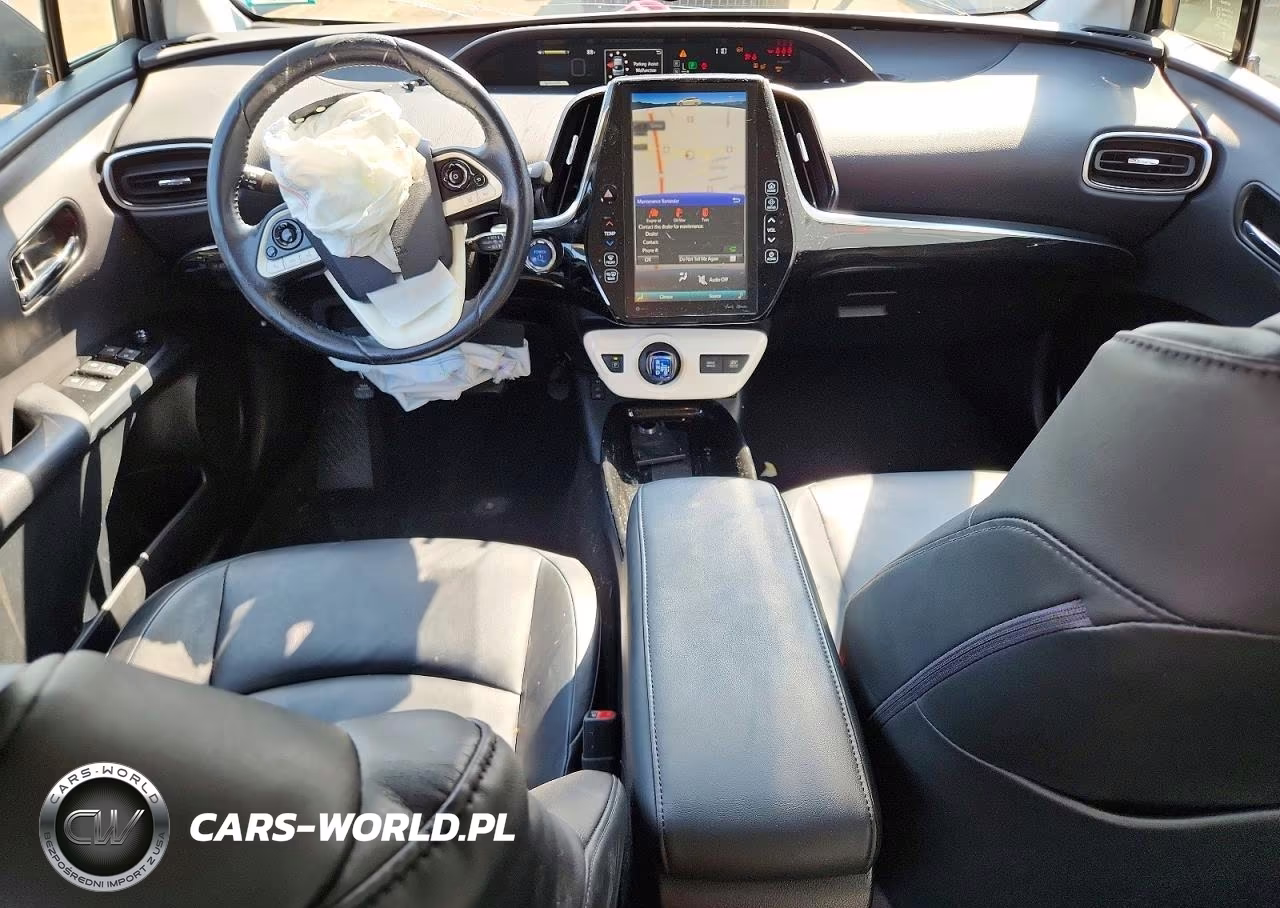 2018 Toyota Prius Four VIN:JTDKARFU6J3056044 - 8
