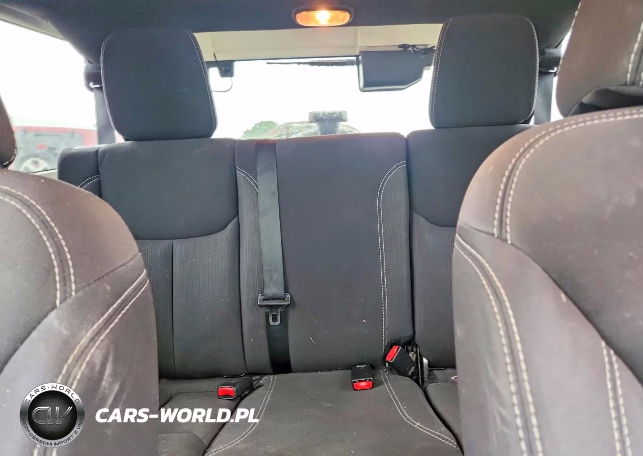 2013 Jeep Wrangler Unlimited Sahara VIN:1C4HJWEG2DL547123 - 10
