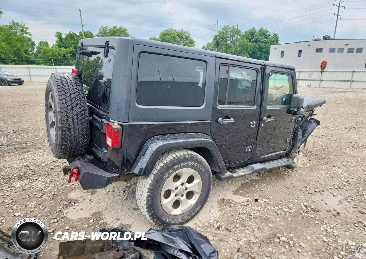 2013 Jeep Wrangler Unlimited Sahara VIN:1C4HJWEG2DL547123 - 3