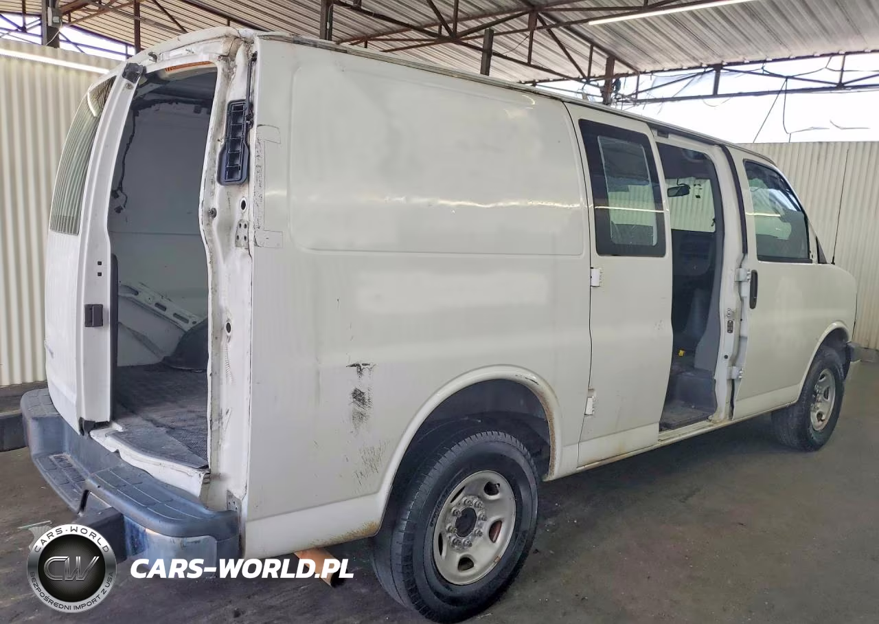 2020 Chevrolet Express 2500 Cargo Delivery Van VIN:1GCWGAFG4L1226816 - 3