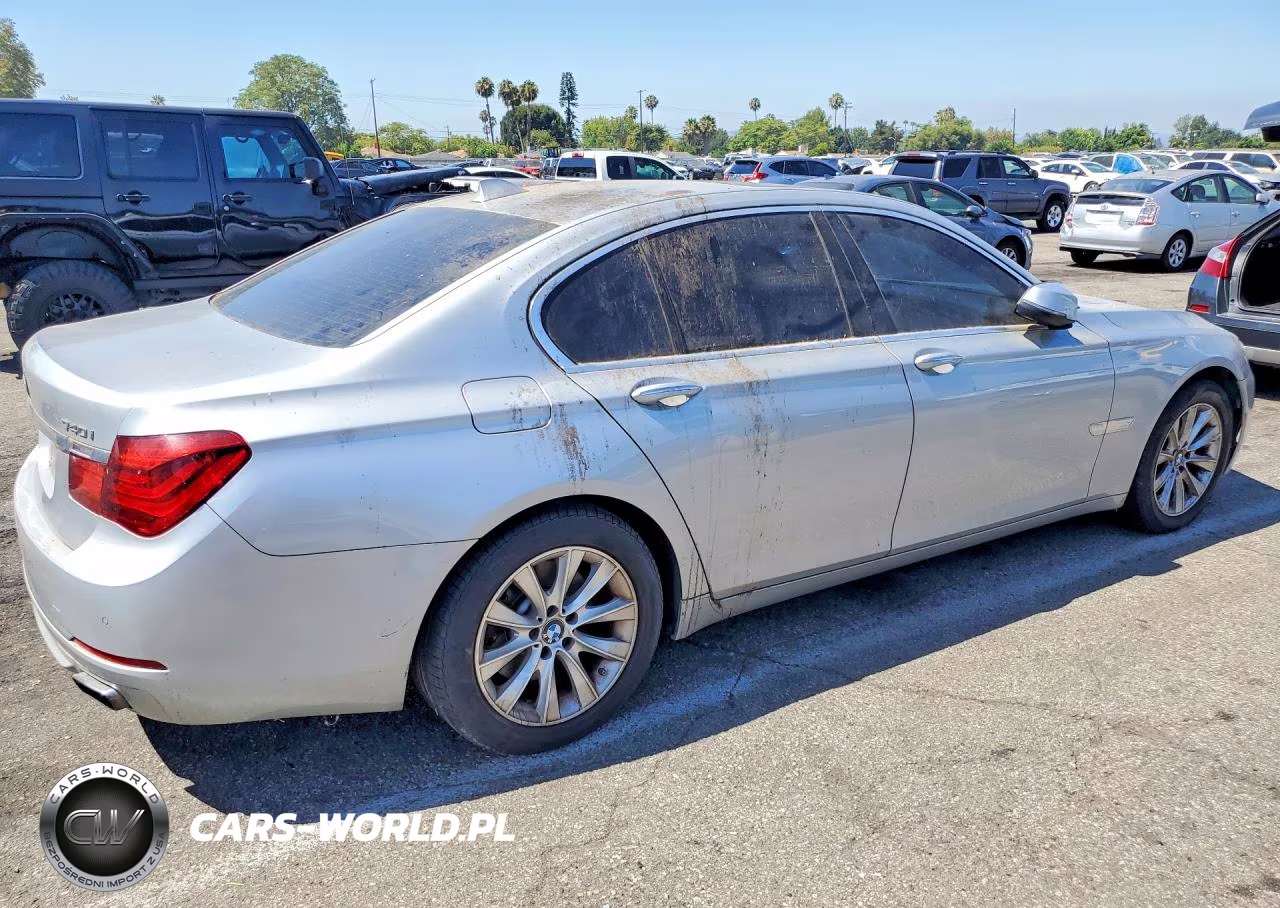 2015 BMW 740 I VIN:WBAYA6C52FGK16522 - 3