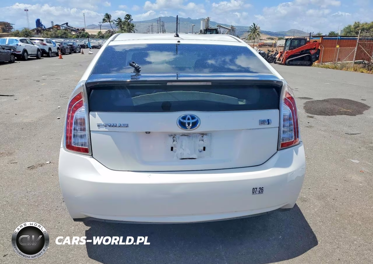 2015 Toyota Prius One VIN:JTDKN3DU7F0456935 - 6