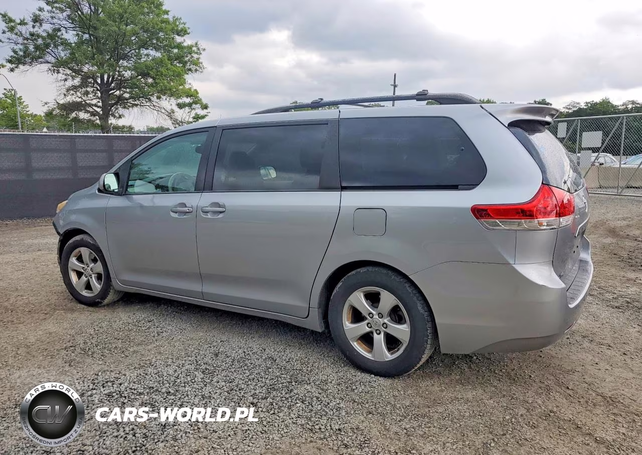 2014 Toyota Sienna Le VIN:5TDKK3DC9ES478852 - 2