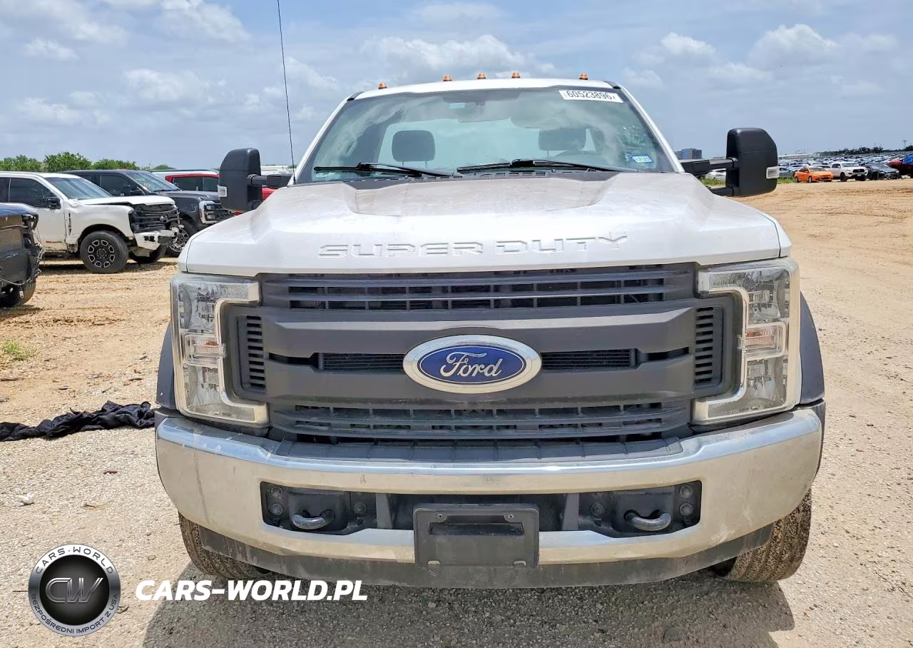 2019 Ford F550 Super Duty VIN:1FDUF5GT4KEF21351 - 5