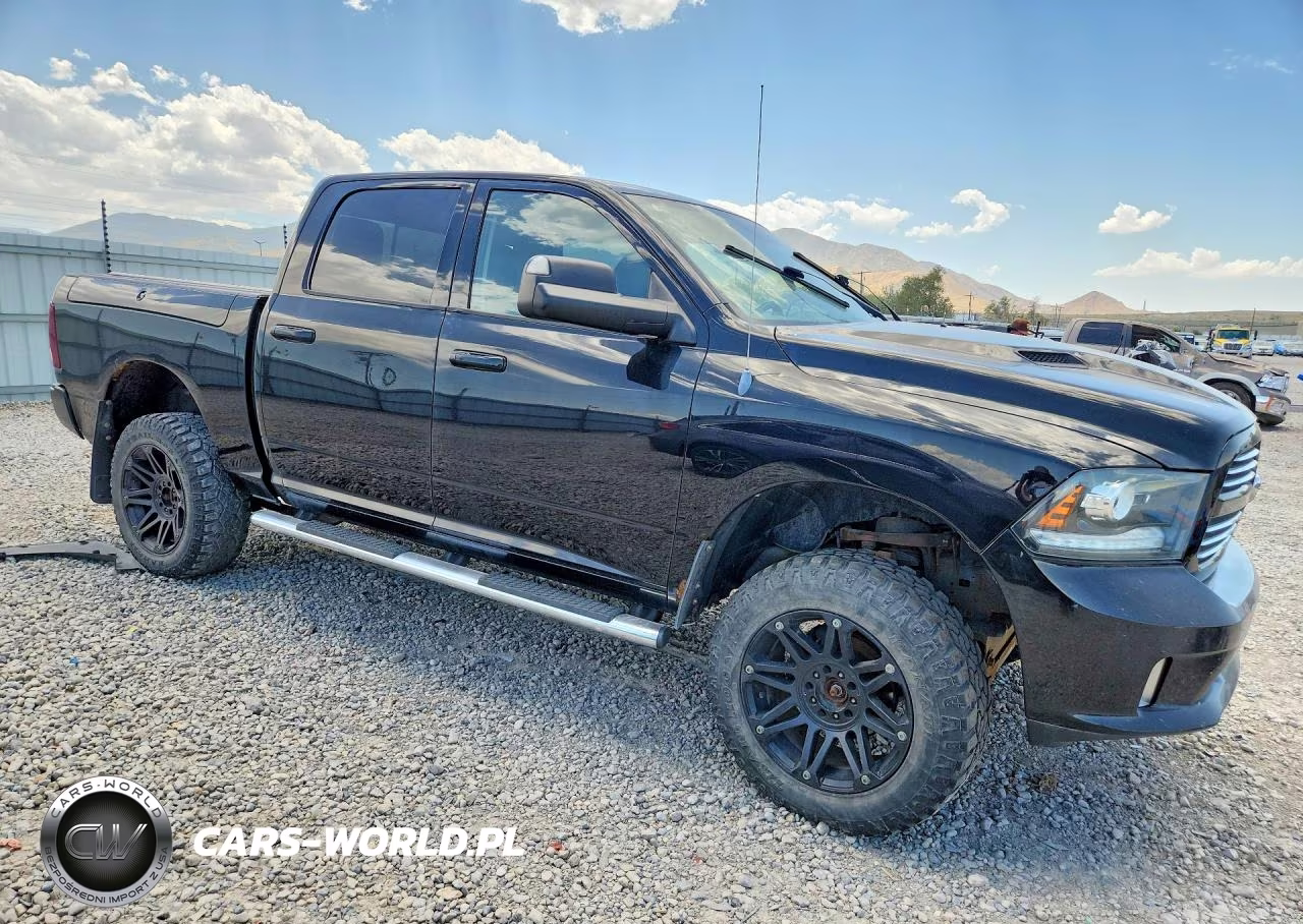 2013 Ram 1500 Sport VIN:1C6RR7MT6DS555997 - 4