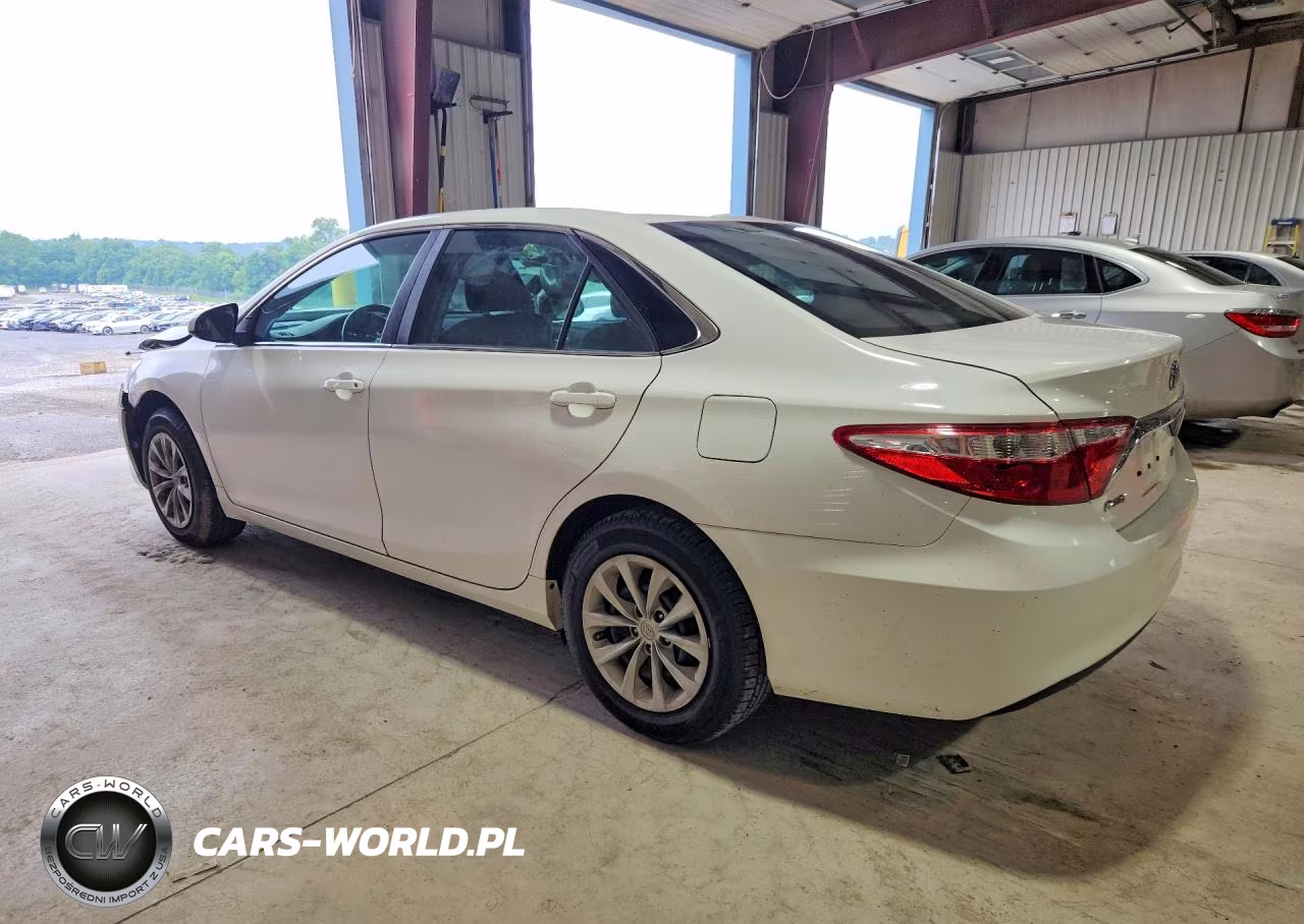 2017 Toyota Camry Le VIN:4T1BF1FK5HU424795 - 2