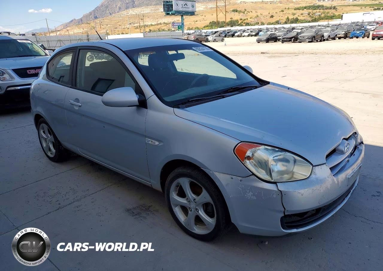 2007 Hyundai Accent VIN:KMHCN36C47U012314 - 4