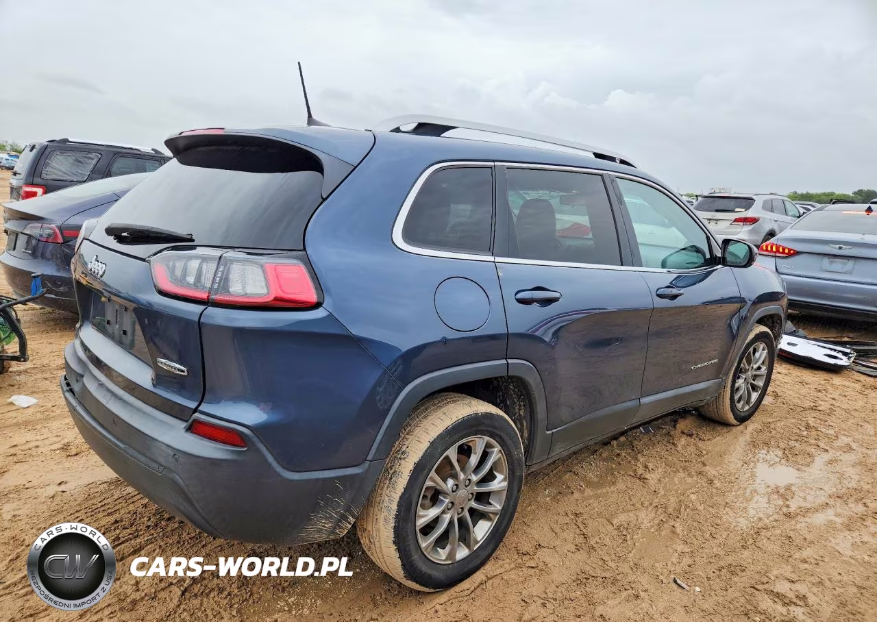 2020 Jeep Cherokee Latitude Plus VIN:1C4PJLLB6LD585674 - 3