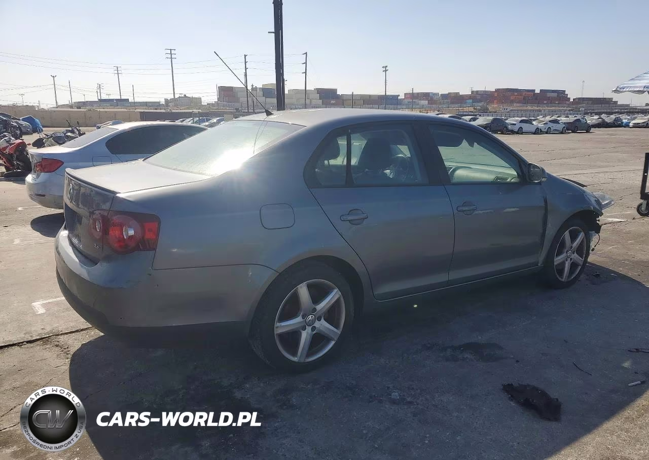 2010 Volkswagen Jetta Limited VIN:3VWAZ7AJ1AM104437 - 3