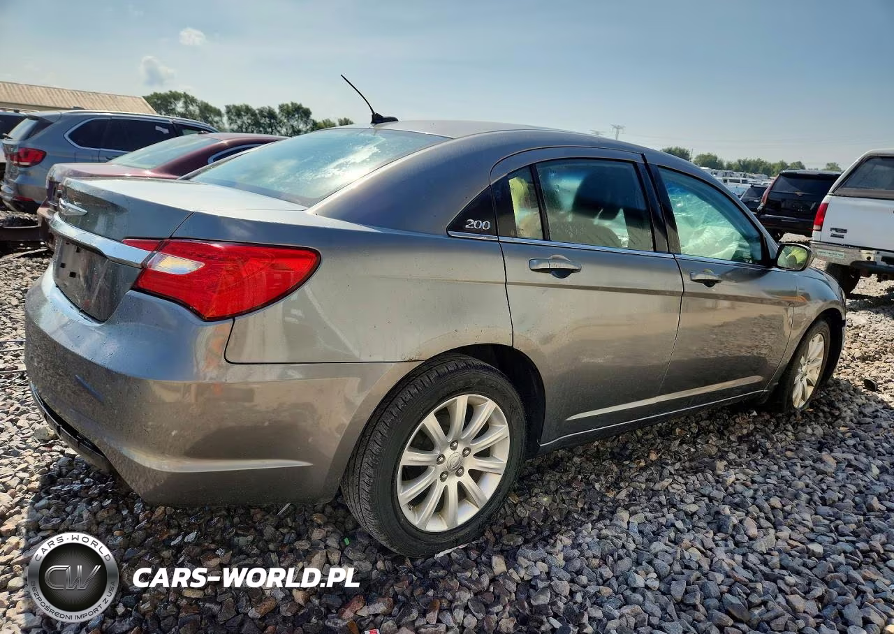 2012 Chrysler 200 Touring VIN:1C3CCBBB0CN176072 - 3
