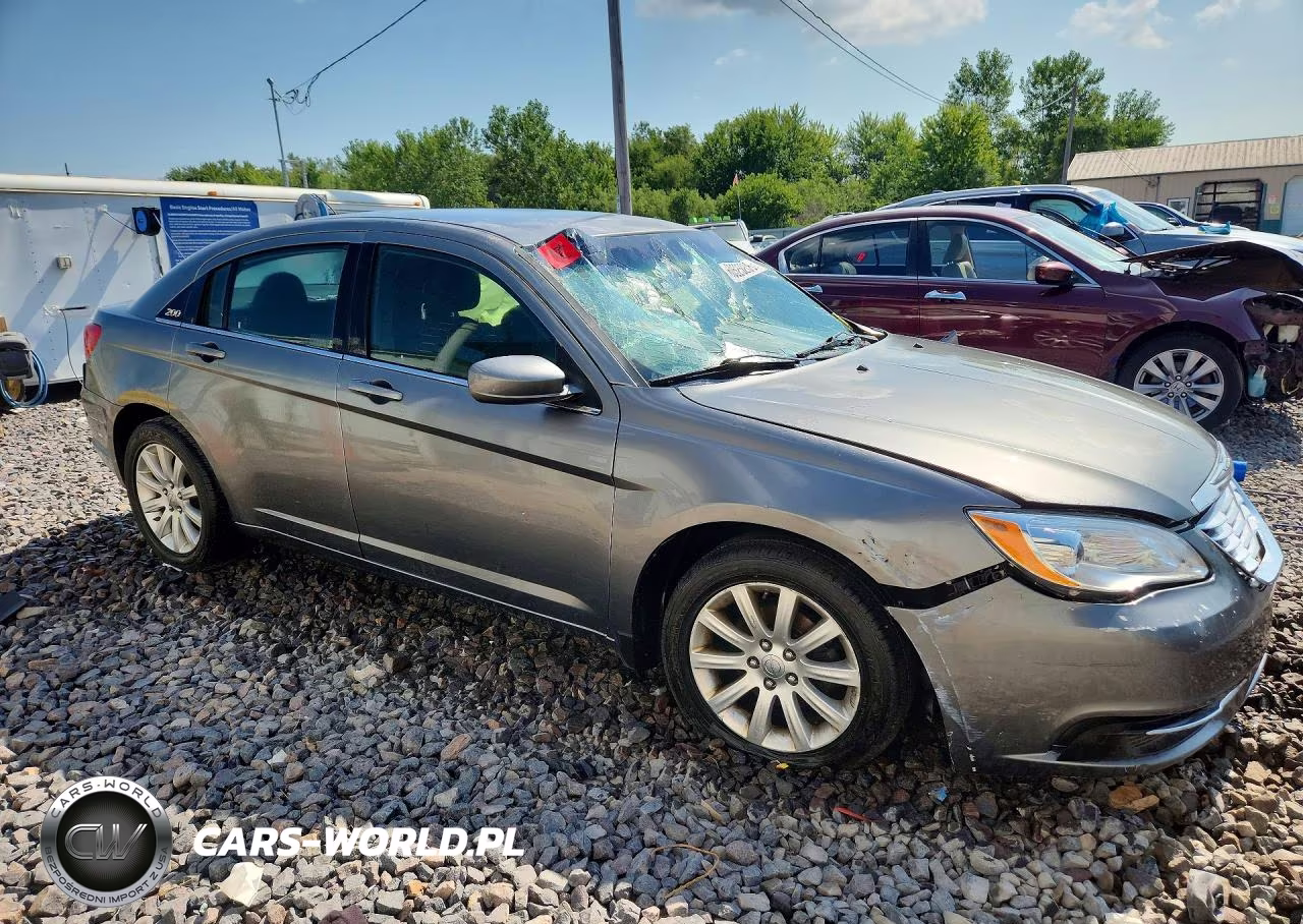 2012 Chrysler 200 Touring VIN:1C3CCBBB0CN176072 - 4