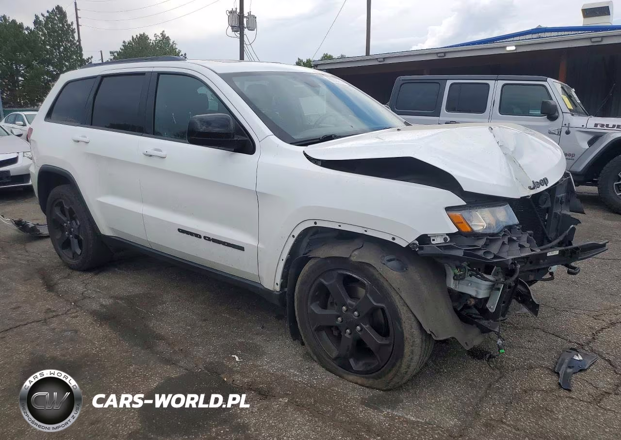 2018 Jeep Grand Cherokee Laredo VIN:1C4RJFAGXJC501884 - 4