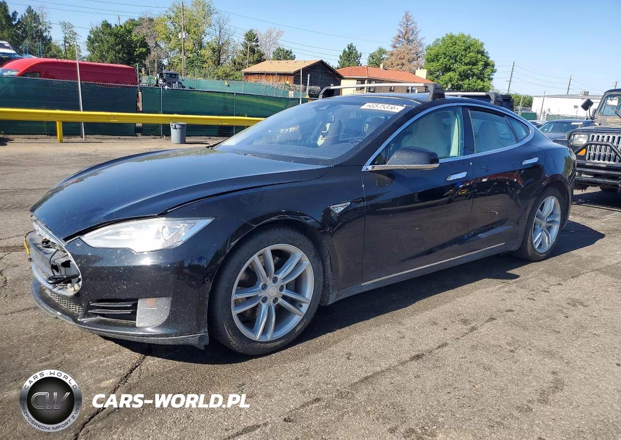 2015 Tesla Model S – zdjęcie 1 z 12