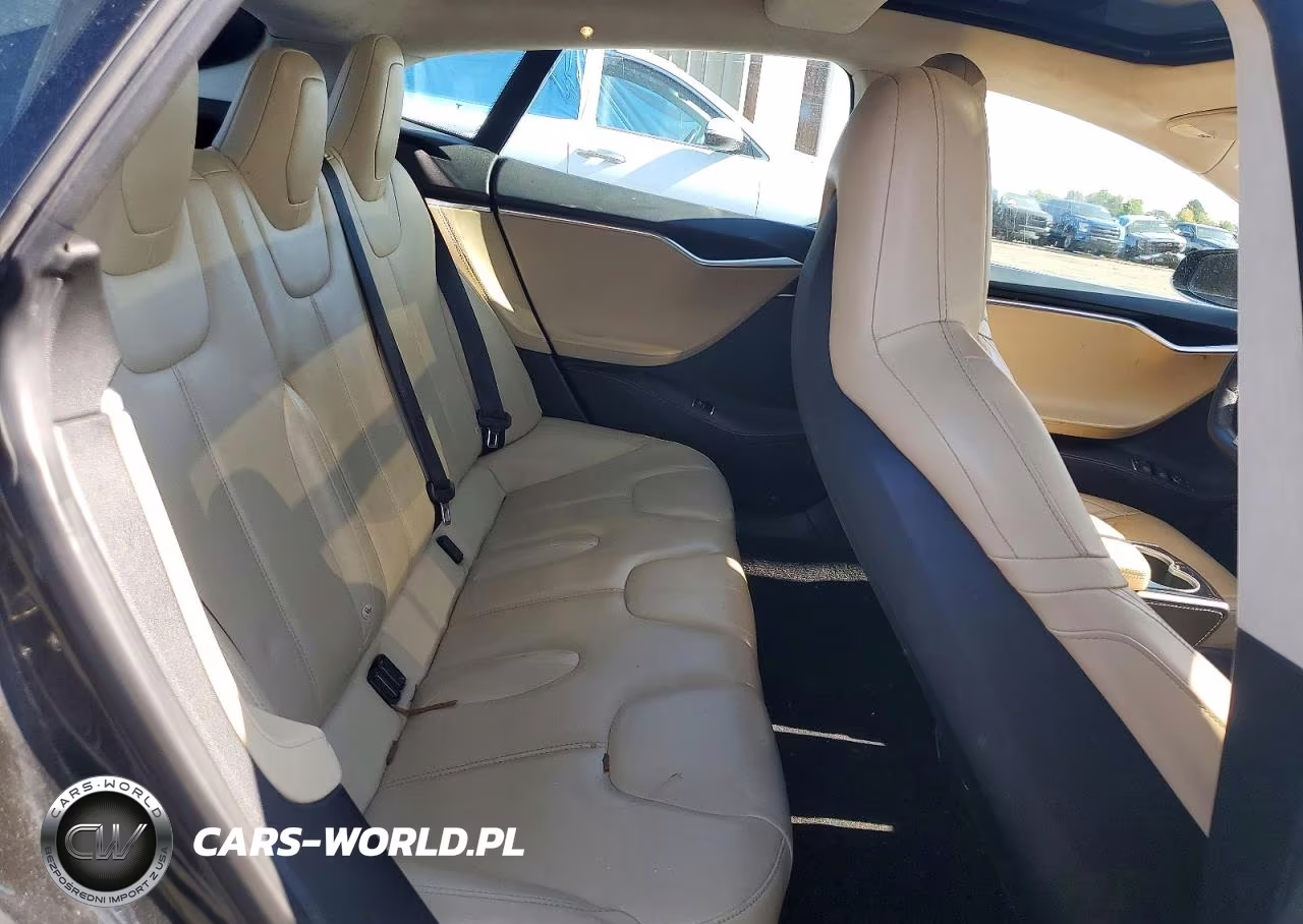 2015 Tesla Model S VIN:5YJSA1E25FF112714 - 10