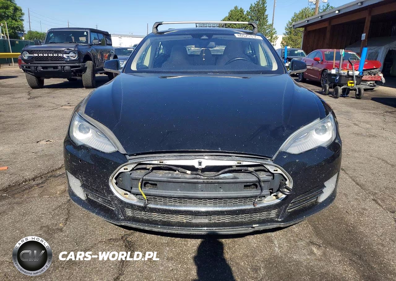 2015 Tesla Model S VIN:5YJSA1E25FF112714 - 5