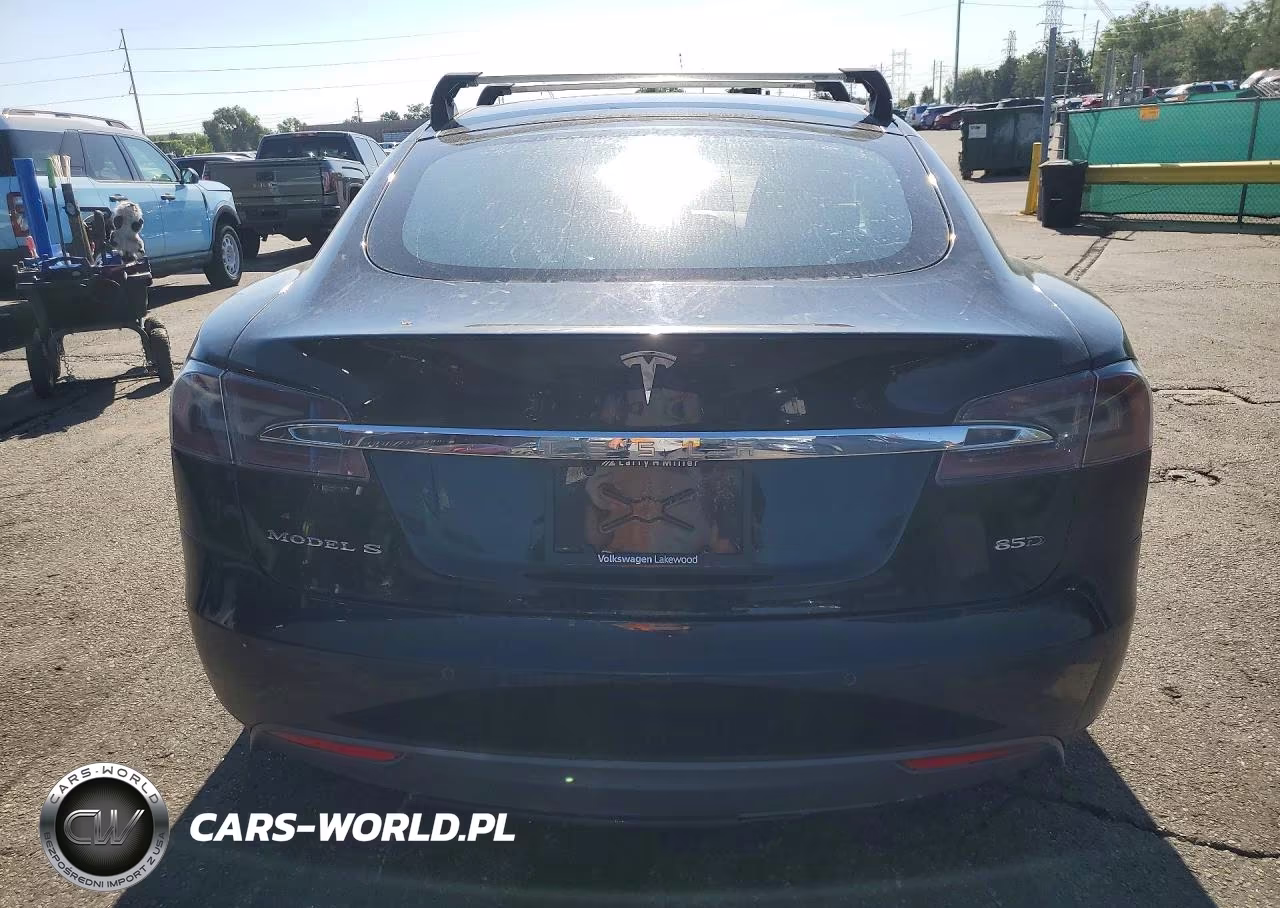 2015 Tesla Model S VIN:5YJSA1E25FF112714 - 6