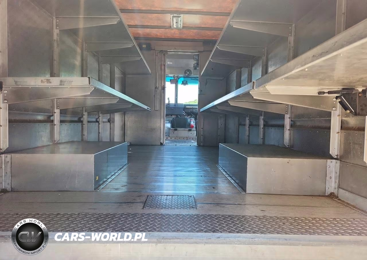 2020 Freightliner Chassis M Line Walk-In Van VIN:4UZAC2EA5LCMH7946 - 10