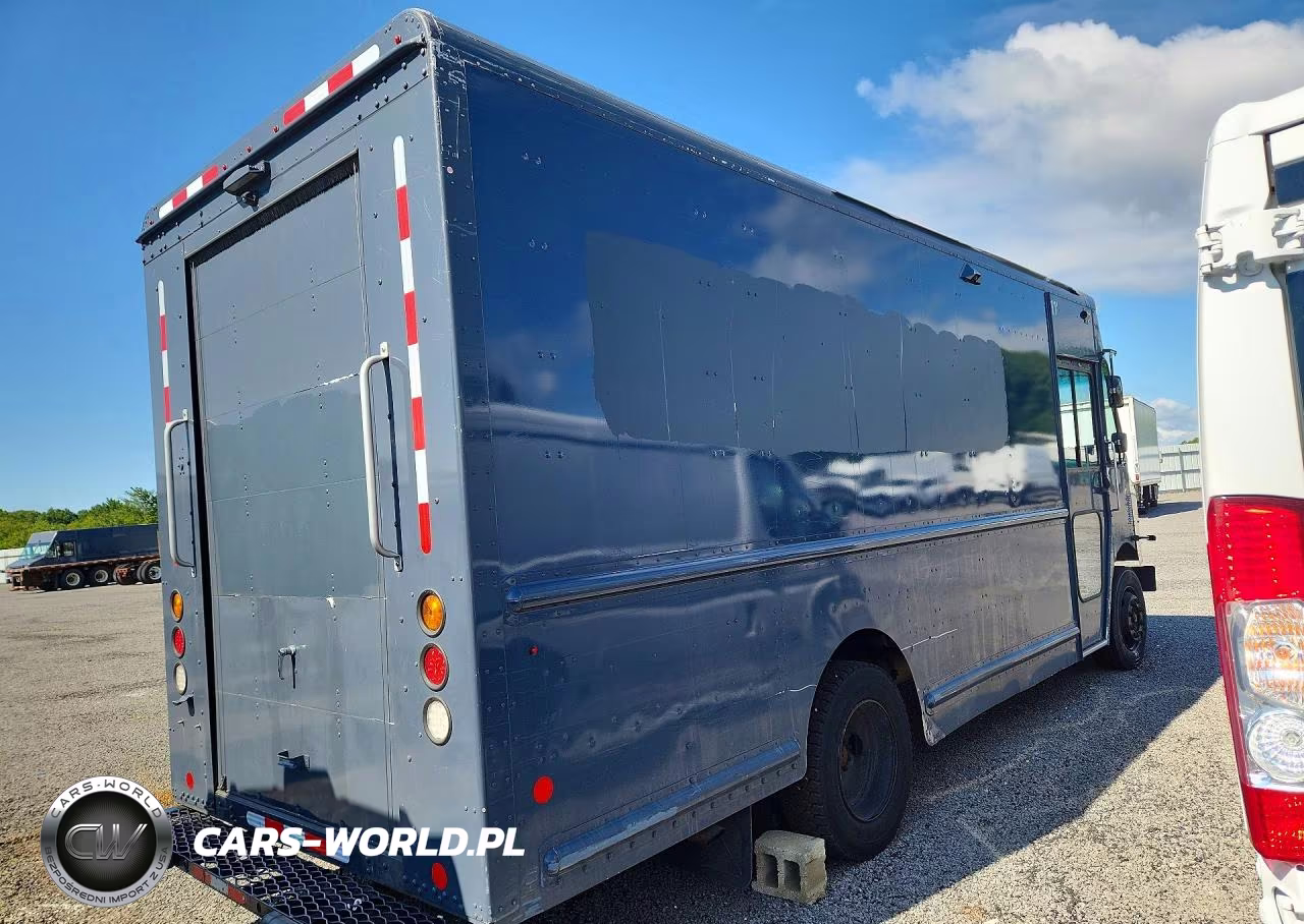 2020 Freightliner Chassis M Line Walk-In Van VIN:4UZAC2EA5LCMH7946 - 3